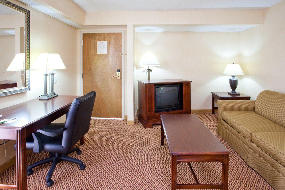 Red Lion Hotel Билингс Екстериор снимка